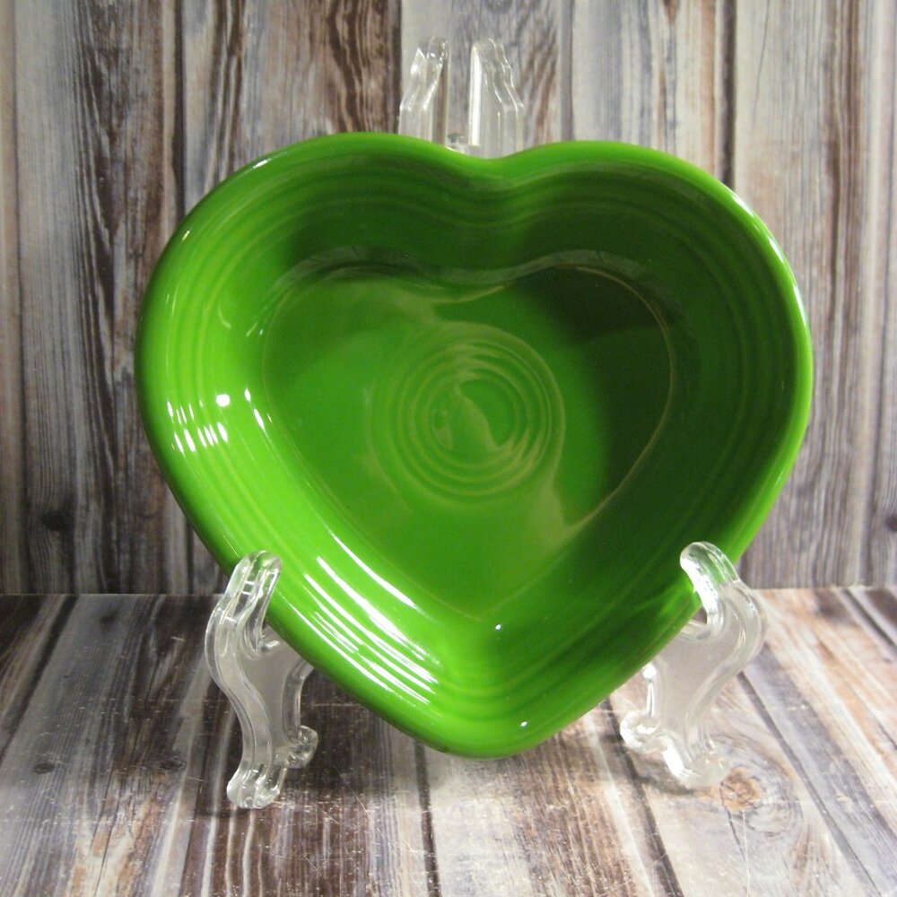 FIESTA BY HOMER LAUGHLIN SHAMROCK GREEN HEART SHAPED BOWL